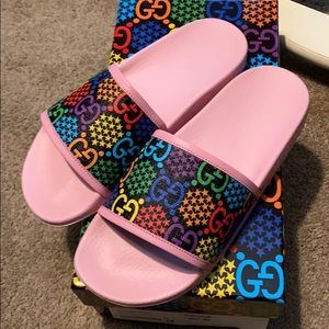Brand new  Authentic Gucci pink psyche pink slides